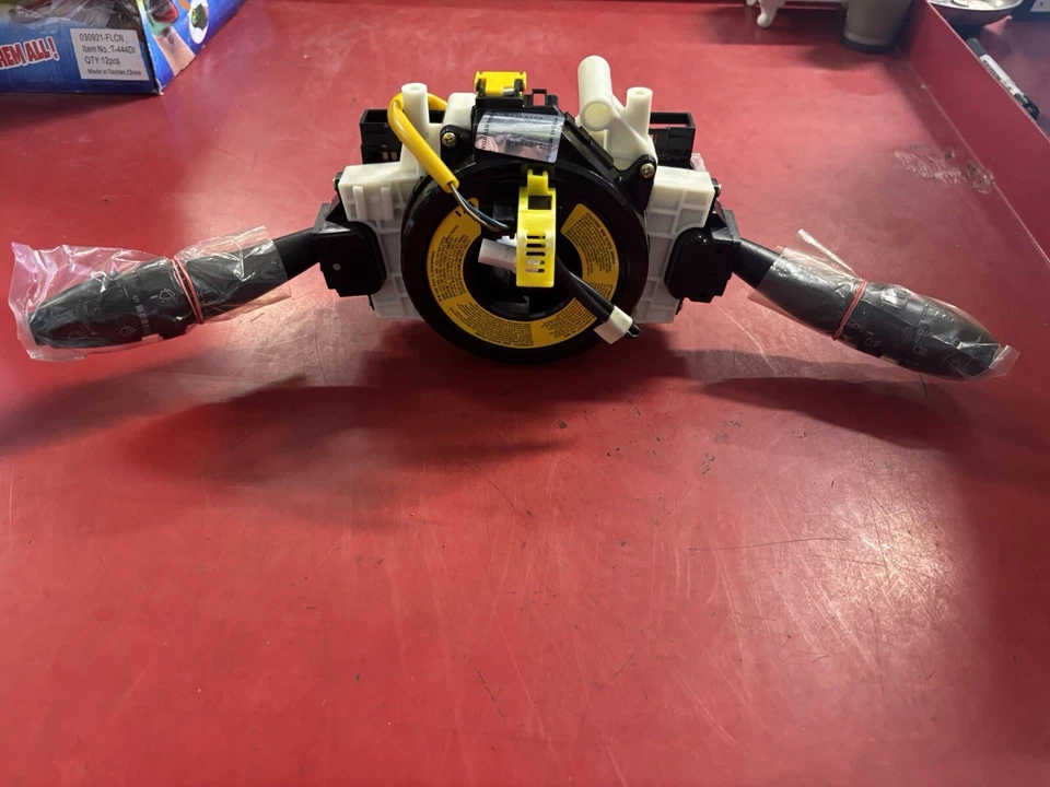 Standard Motor CBS-1363 Dimmer Switch For Kia - Image 2 of 4