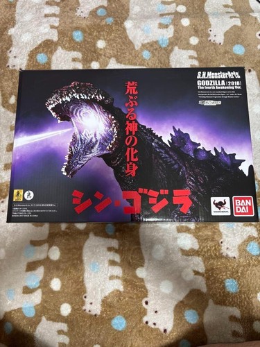 Shin Godzilla Movie Graphic Plus Godzilla 2016 The Fourth Awakening Ver. S.H.MonsterArts Action