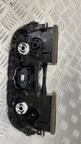 DASHBOARD LUCHTROOSTER Opel Corsa E Hatchback 1.4 16V (B14XEL(Euro 6)) 13384933 - Afbeelding 3 van 3