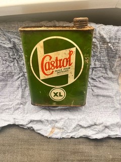 VINTAGE 1960s CASTROL XL MOTOR OIL 2 litre CAN.