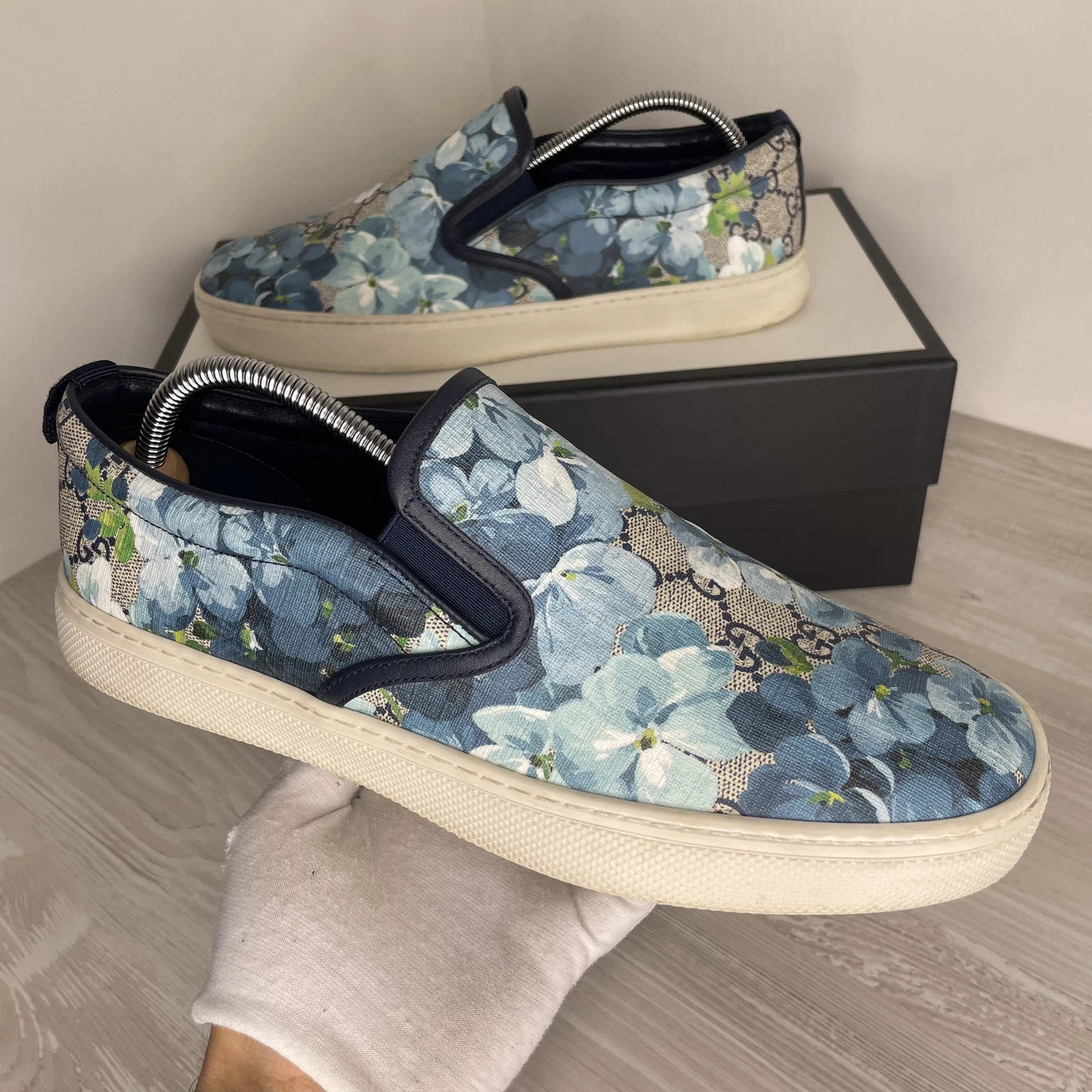 Gucci Sneakers Supreme GG Tela Stampa 'Bloom' Blu Fiore Slip On (43)