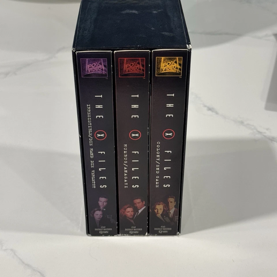 The X-Files Boxed Set - Vol. 3 (VHS, 1997, 3-Tape Set) Good Condition - Image 2 of 4