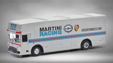 Schuco Renntransporter Porsche Martini Racing 1:64