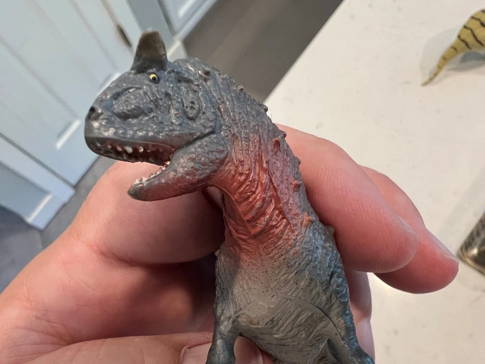 Terra by Battat Dinosaur Carnotaurus Theropoda Hard PVC 7 inch - PRISTINE COND!! - Image 2 of 2