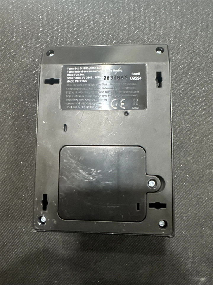 Basic Fun 2018 Tetris 5.5 Arcade Classics juego electrónico portátil Foto 2 de 2