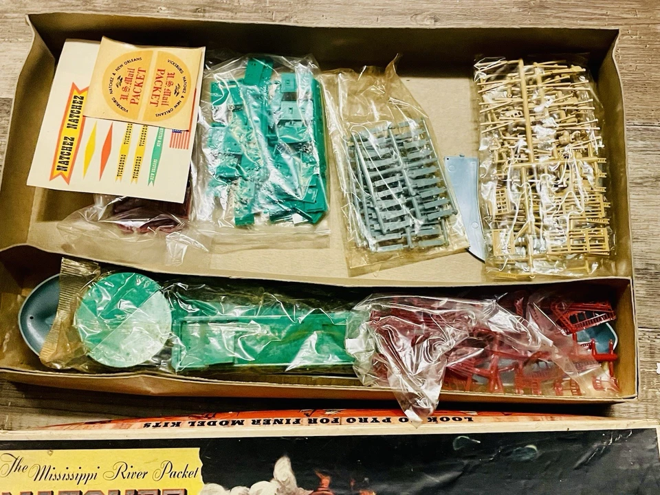 Kit Modelo Vintage Pyro Natchez Mississippi River Packet Steamboat Plástico Foto 2 de 4