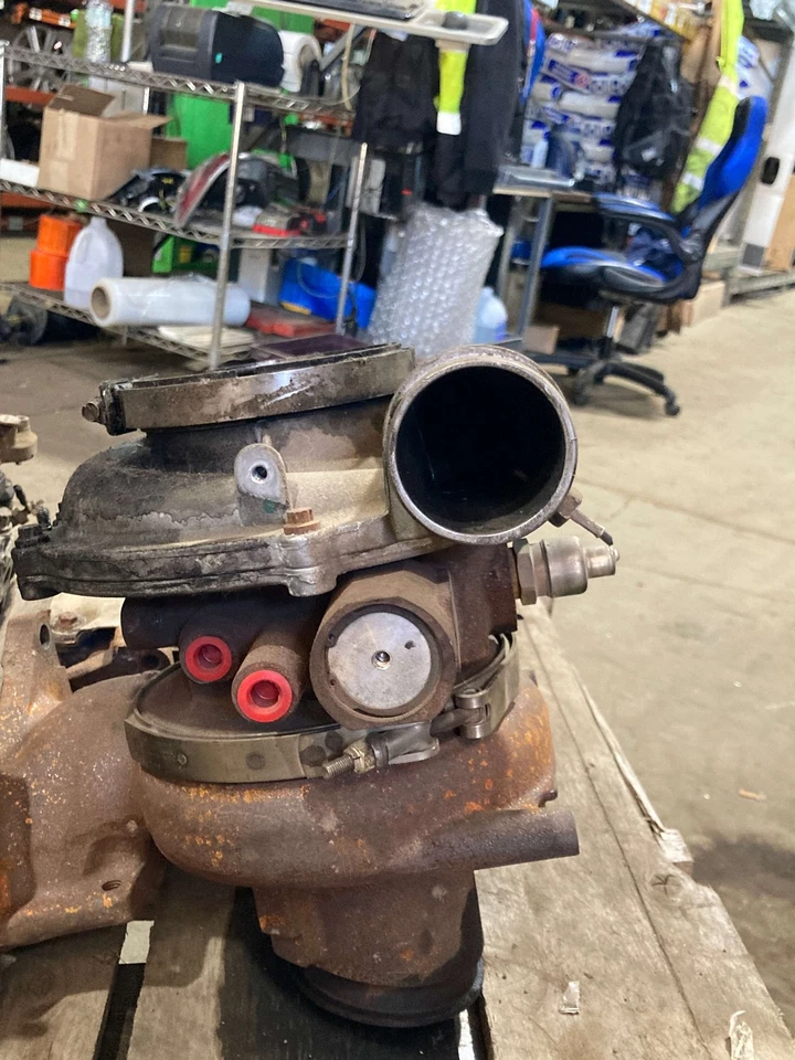 Used Supercharger fits: 2016 Chevrolet Silverado 2500 pickup Grade B Foto 2 de 4