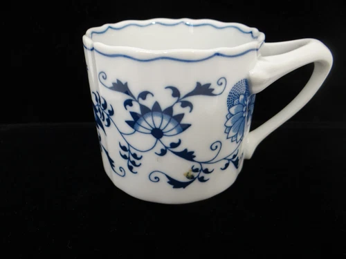 Blue Danube Blue Onion Coffee Mug Japan