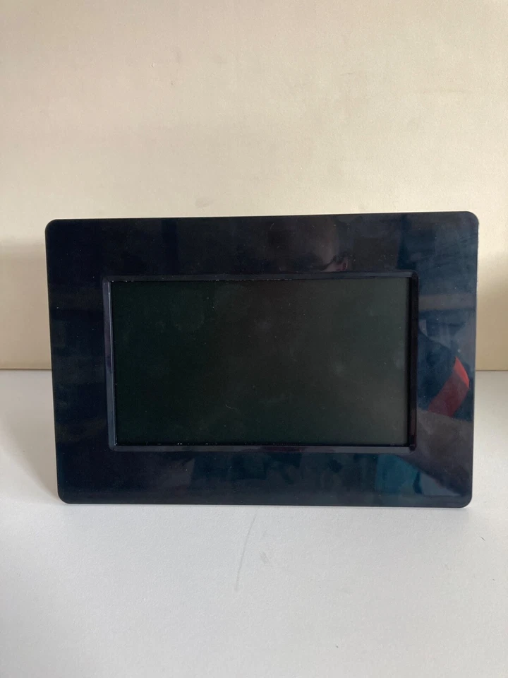 TECHNIKA TPFA 70 7" Digital Picture Widescreen Photo Frame Black With Box - Image 3 of 4