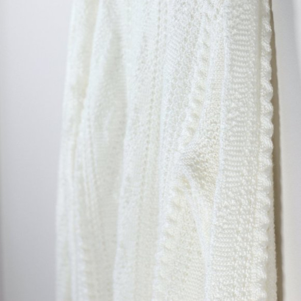 Vintage 1970s Glamour Knit Acrylic White Pullover… - image 4