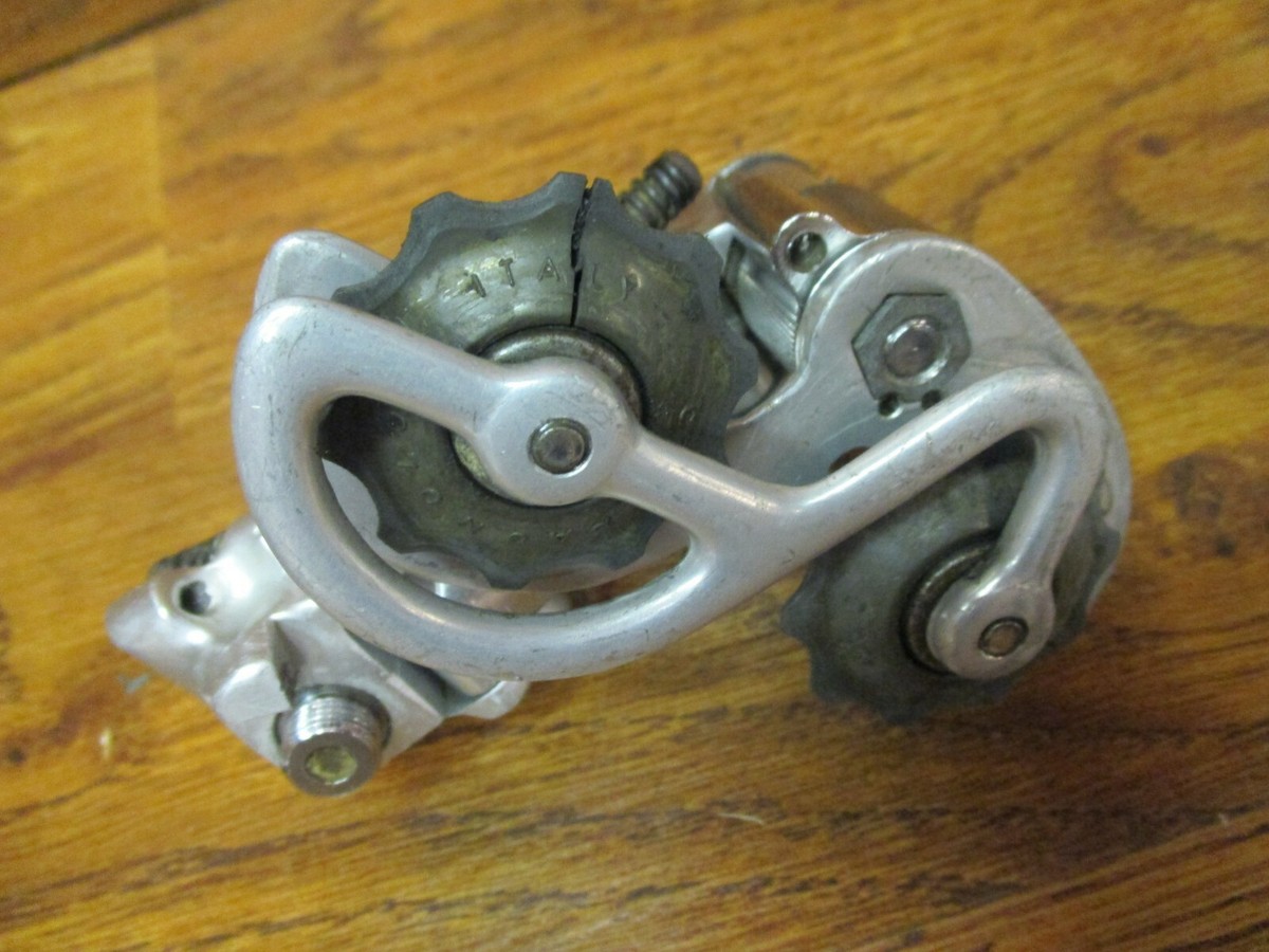 Campagnolo Nuovo Record rear derailleur excellent condition patent- 72 Campagnolo Nuovo Record rear derailleur excellent condition patent- 72