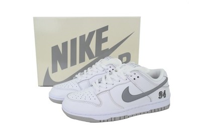Size 9.5 - Supreme x Nike Dunk SB Low White Metallic Silver for