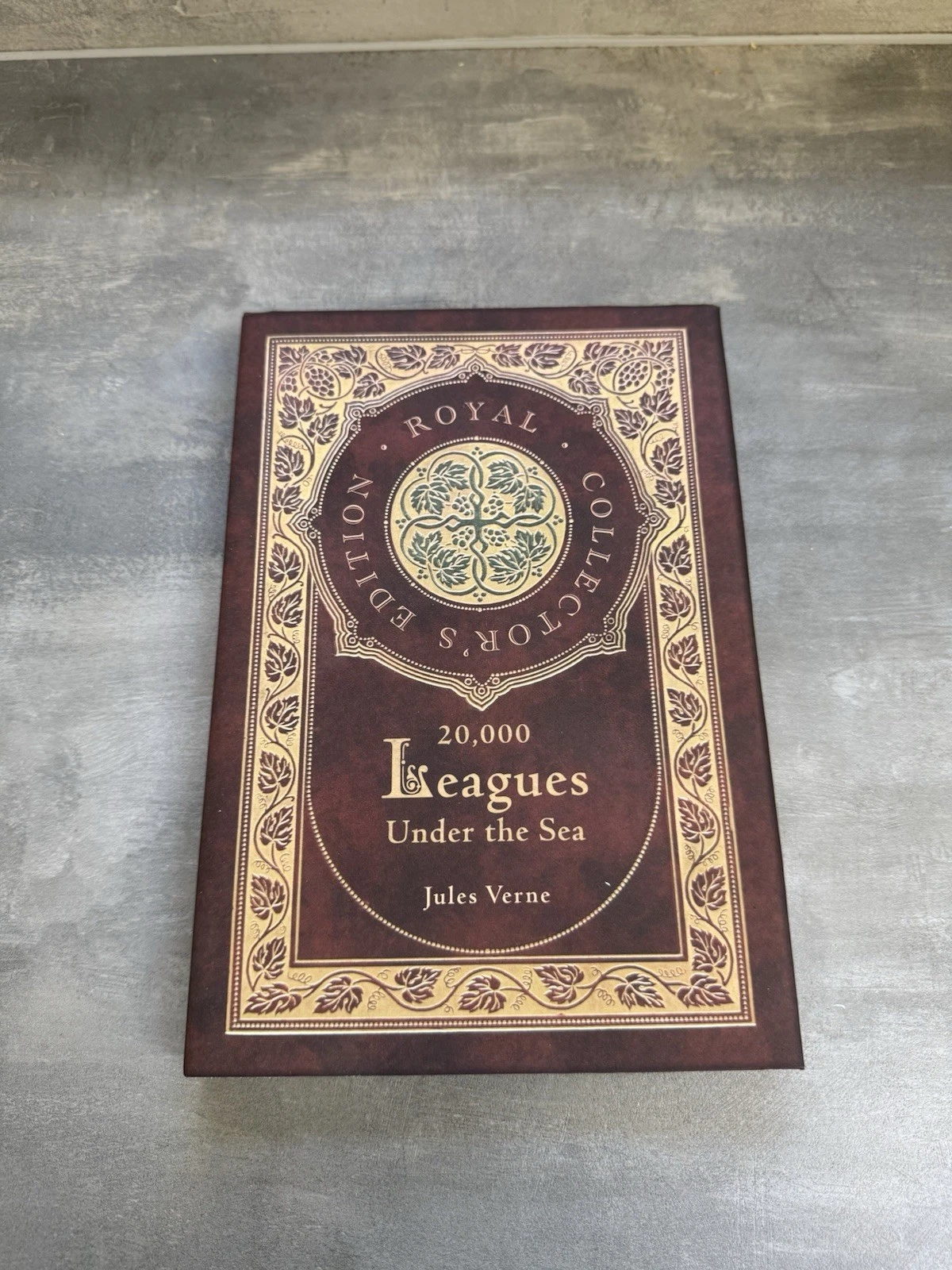 20,000 Leagues Under the Sea Royal Collectors Edition Hardcover Jules Verne New