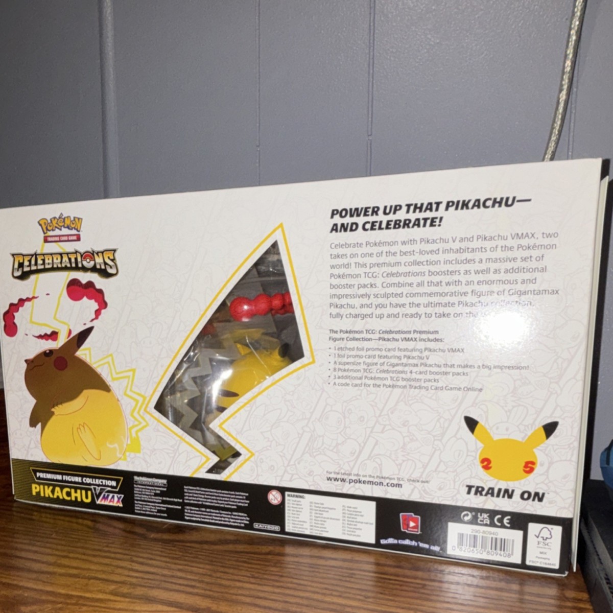 Pokmon TCG Celebrations Premium Figure Collection Pikachu VMAX English 2021