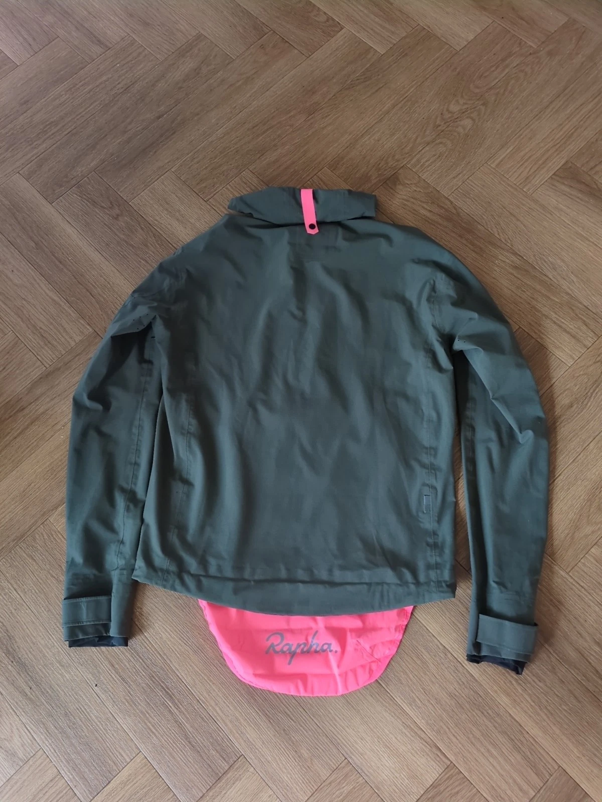 Rapha Men's Hooded Rain Olive Jacket Size Small 21 PTP
