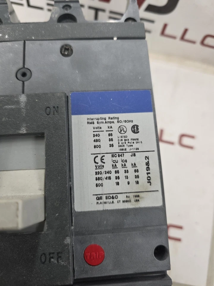 Disyuntor SPHA36AT0400 GE 400 Amp 600 voltios con enchufe de clasificación SRPG400A 350A  Foto 4 de 4