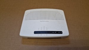 Technicolor TG582n Pro WLAN Internet Router - ohne Netzteil