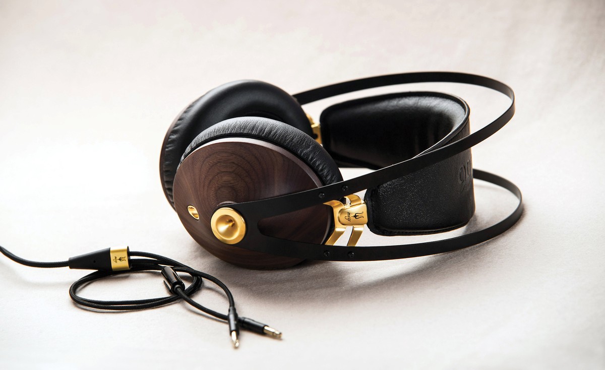 【パット未使用】MEZE 99 CLASSICE WALNUT GOLD Amazon.com: MEZE AUDIO | 99 Classics Walnut Gold | Wooden