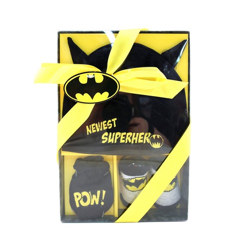 DC Comics Baby Boys Batman 3 Piece Take Me Home Set: Hat, Bootie and Mittens - Picture 7 of 8