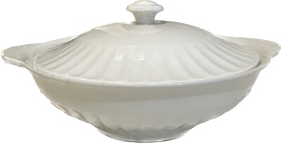ANTIQ J.&G. MEAKIN ENGLAND CLASSIC WHITE covered vegetable dish 10  hndl 2  hndl