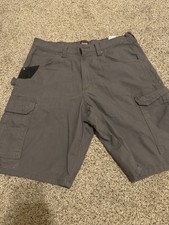 Wrangler Men  s Gray Care 307 Cargo Hiking Shorts Size 36