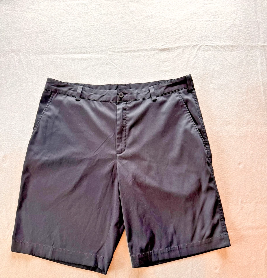 Pantalones Cortos Nike Golf Dri-Fit Para Hombres Talla 36 Frente Plano Bermudas 11” Entrepierna Gris Carbón Foto 2 de 4