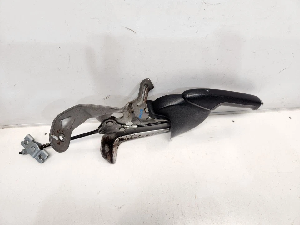 Honda Accord 2009 (sedán/2,4 L/AT) manija de freno de emergencia *negro* Foto 2 de 4