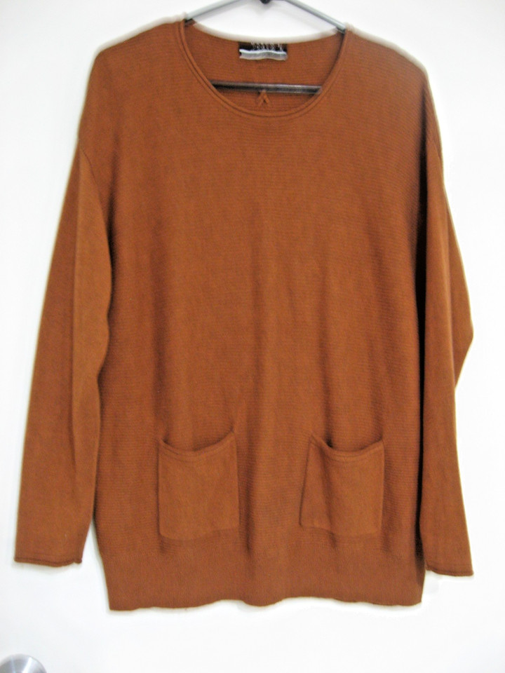 MARCO POLO BROWN LONG SLEEVE JUMPER WITH POCKETS+LACE UP DETAIL AT BACK SIZE S