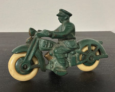 1930s Hubley   Harley Davidson Dime Store CAST IRON toy soldier on motorcycle