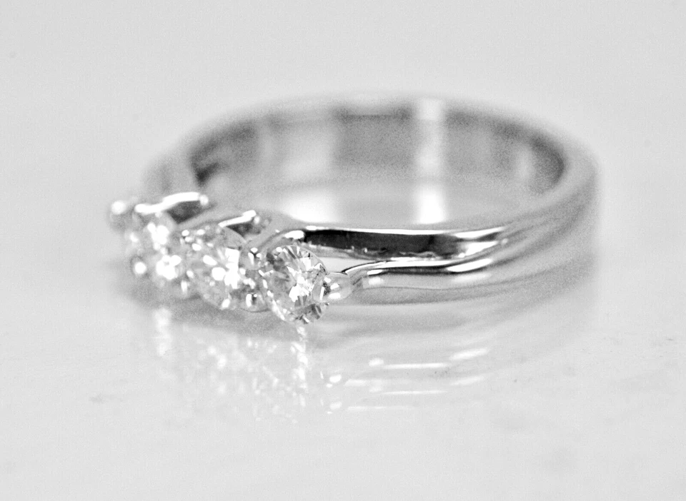 0.55ct Round Cut Diamond Prong Set Wedding Band Ring 14k White Gold  - Image 4 of 4