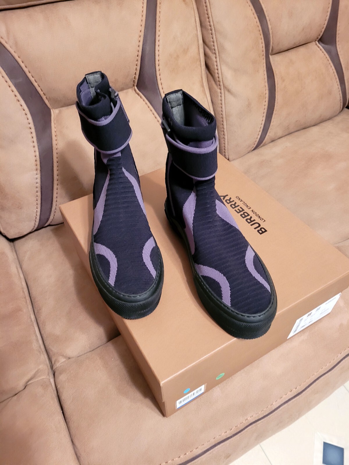 SAOLA Stivaletti Burberry suola in gomma Regno Unito 7...EUR...41...nuovo...