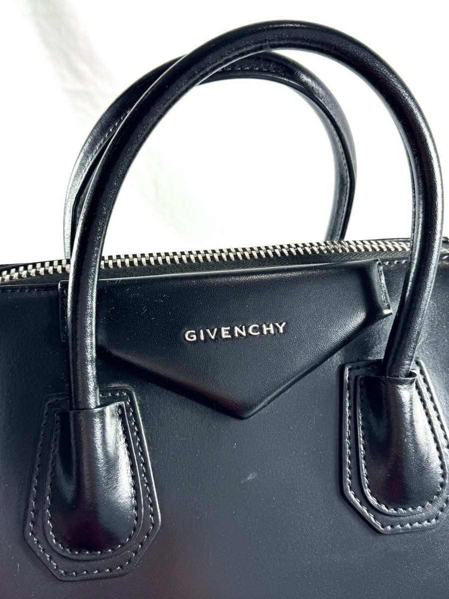 ハンドバッグ GIVENCHY 'Antigona' medium handbag Medium Antigona bag in - black | Givenchy US