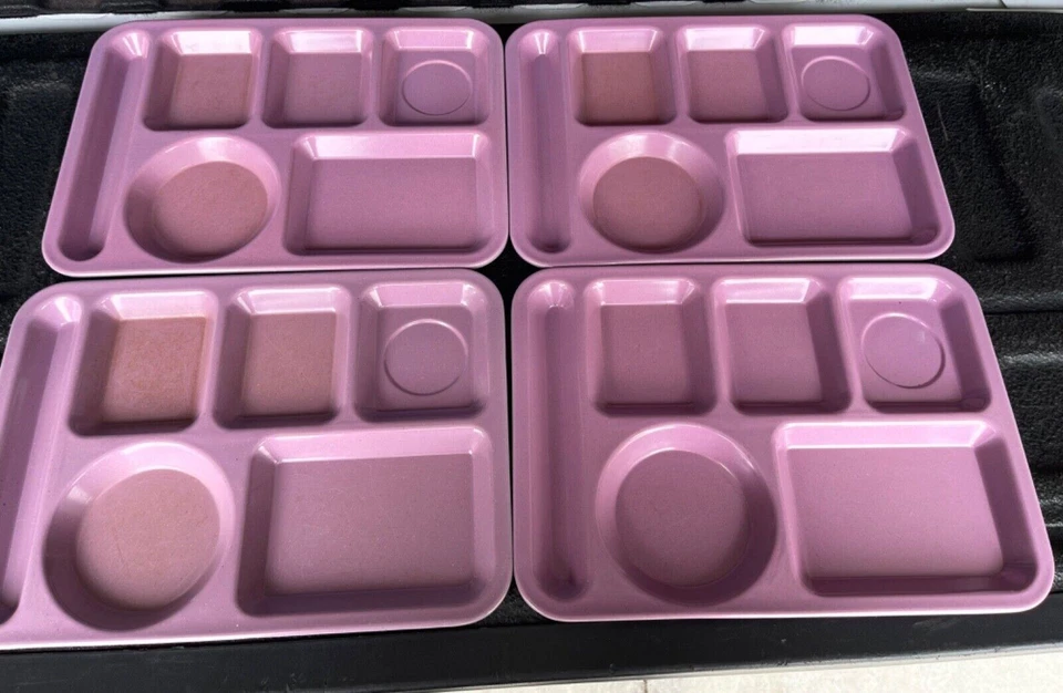 Bandejas Cafetería Carlisle Products 43981 6 Compartimentos Melamina Rosa Azul 4 Piezas Foto 2 de 2