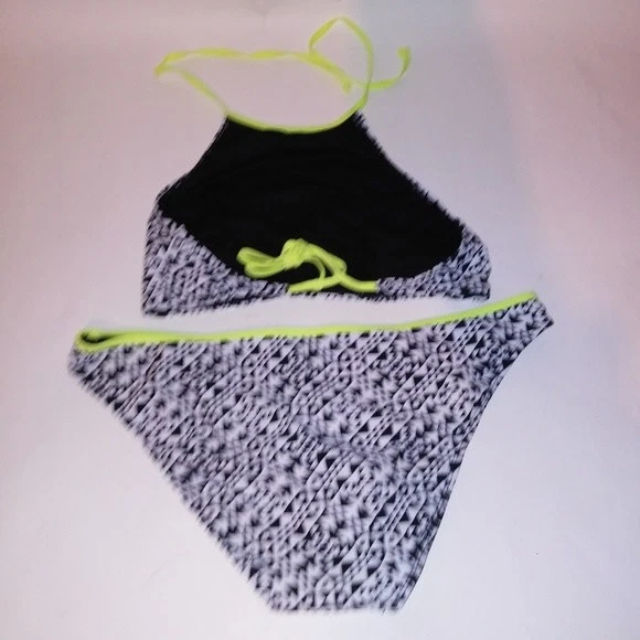 Conjunto de biquíni Joe Boxer parte superior inferior preta branca amarela cropped estampa geográfica novo - Imagem 3 de 3