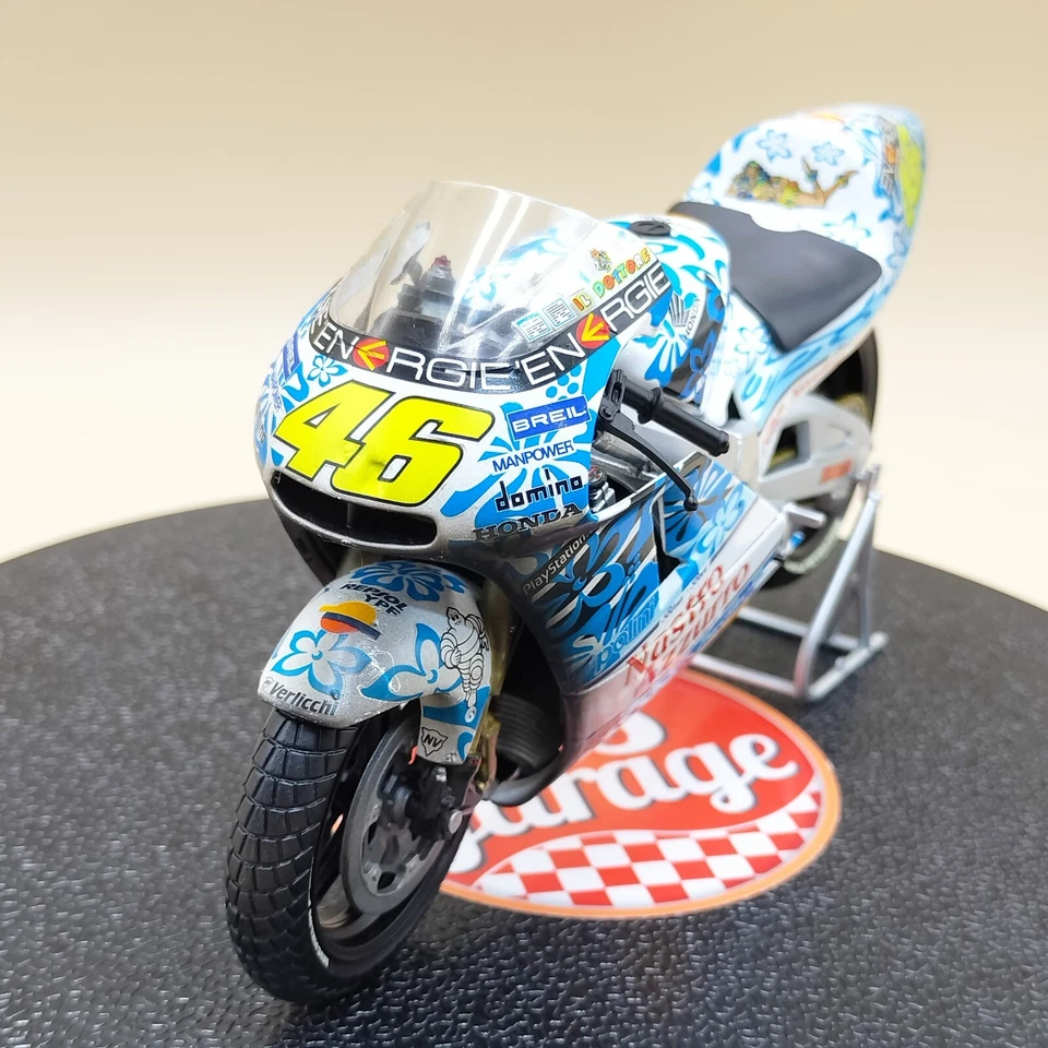 MINICHAMPS 1/12 Honda NSR 500 Valentino Rossi Nastro Azzuro Mugello 122016186 - Image 3 of 4
