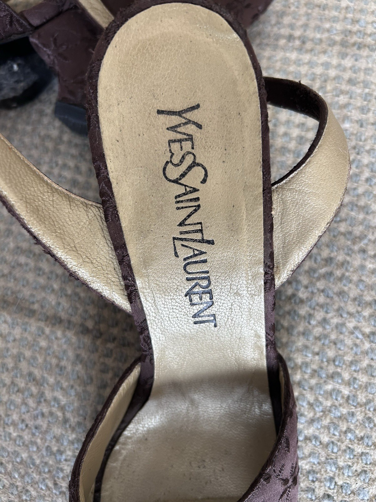 YVES SAINT LAURENT scarpe vintage marrone tacco grosso cinturino alla caviglia YSL anni 90 TAGLIA 7