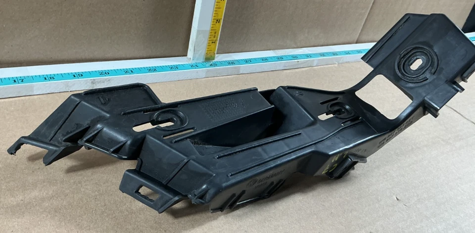 2006-2009 Volkswagen Golf Rear Left Bumper Guide Support Bracket 1K6807393 OEM - Image 3 of 4