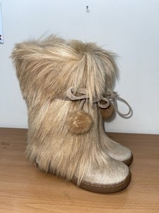 Goat Hair Boots | eBay display picture 1