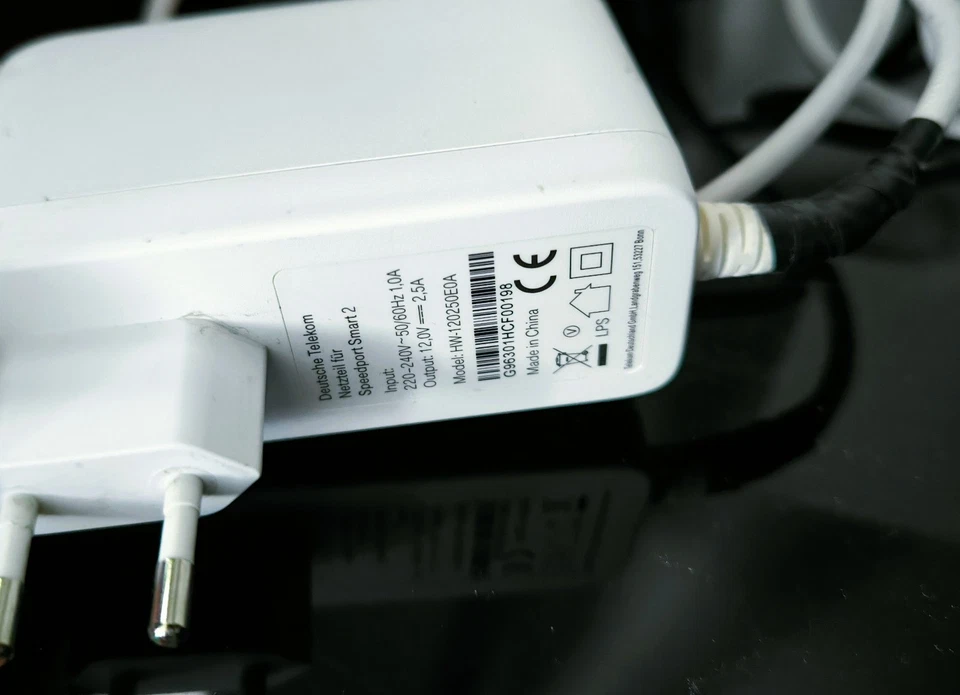 Telekom Speedport Smart 2 WLAN Internet Router Repeater VDSL DECT VPN Magenta - Bild 3 von 4