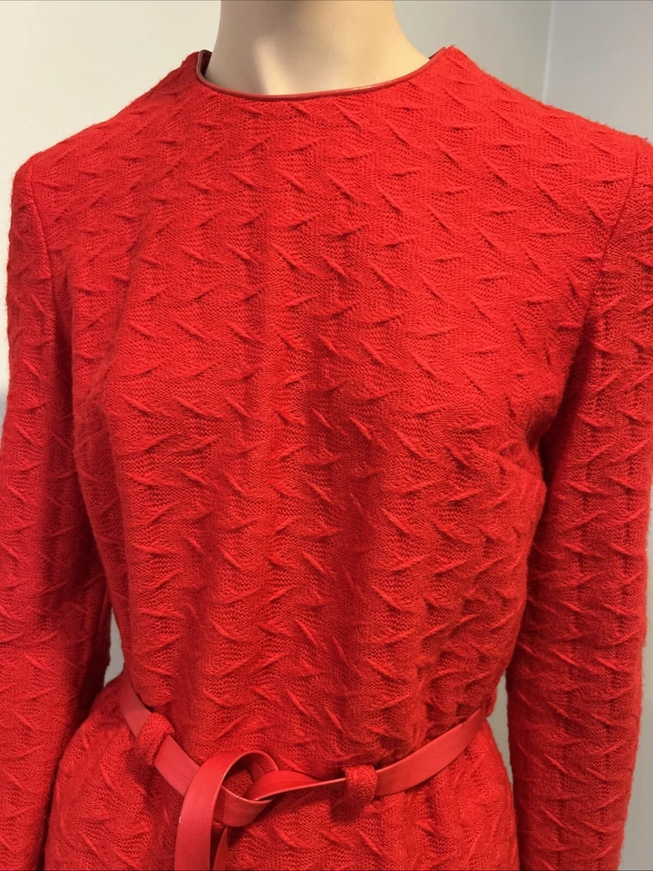 Vestido lápiz rojo tejido lana vintage años 50 manga larga Foto 2 de 4