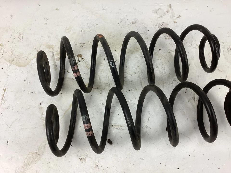 Muelle helicoidal suspensión trasera izquierda y derecha Audi A4 2009-2012 OEM Foto 3 de 4