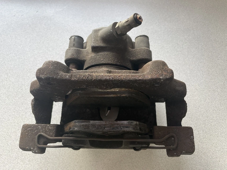 96-2002 MERCEDES-BENZ E320 E430 W210 ~ PINZA FRENO DELANTERA DERECHA ~ A0014203283 Foto 3 de 4