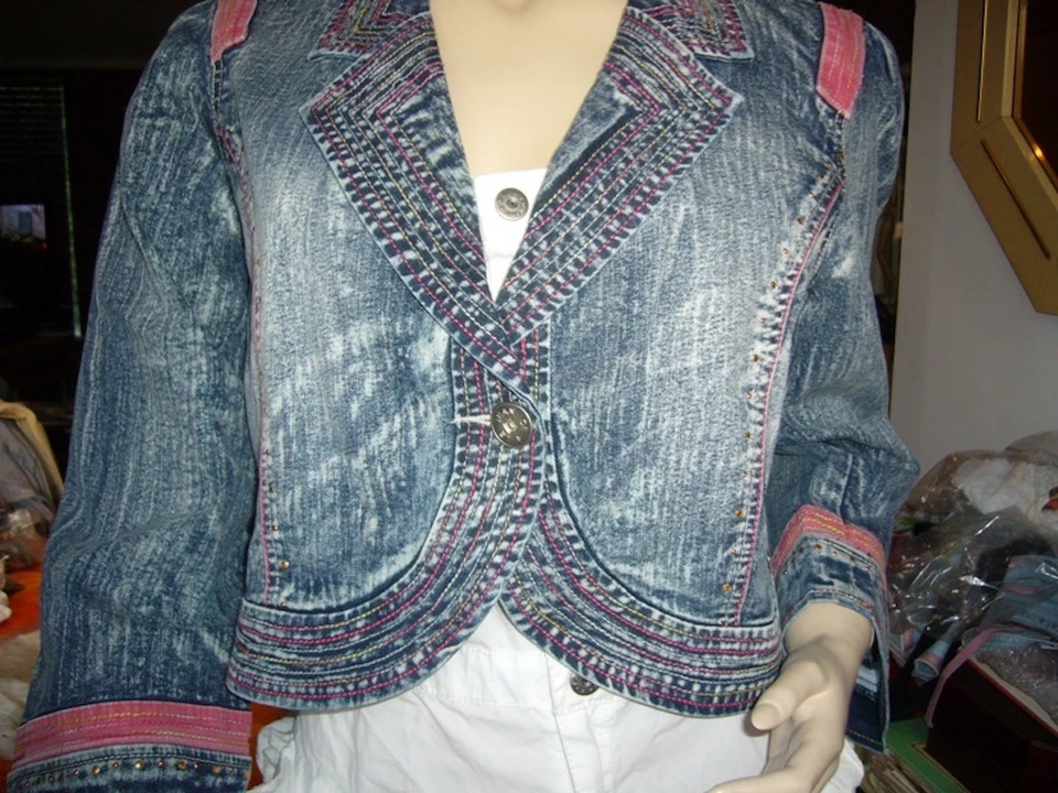 MARITHE+FRANCOIS GIRBAUD : veste brodée mod. « FRANCESCA » étiquetée prix 389,90 - Photo 3/4