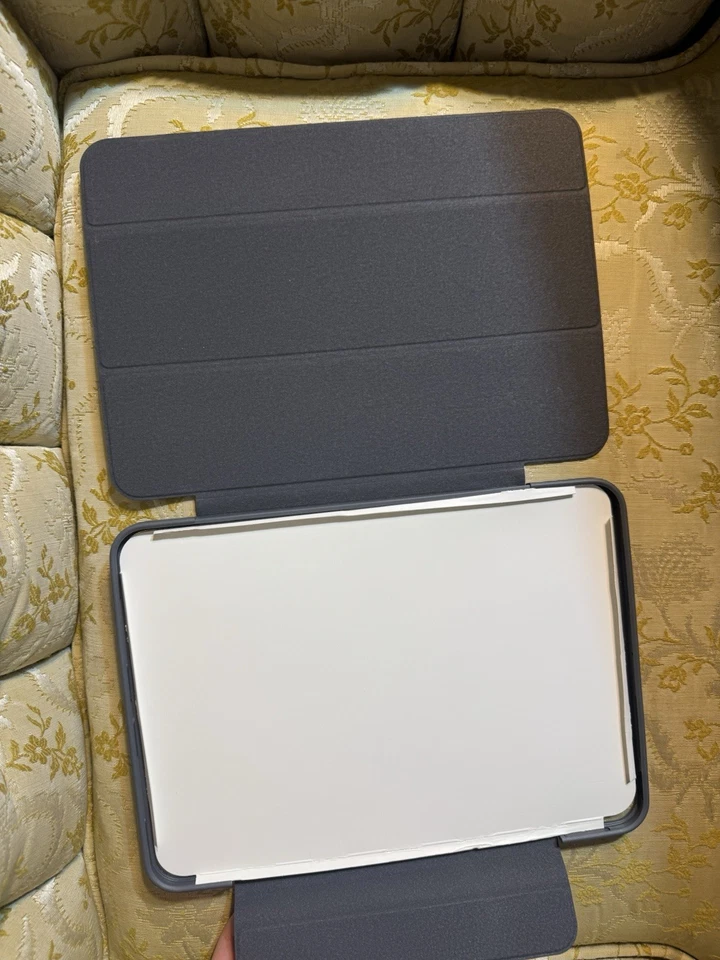 Funda tipo folio OTTERBOX 77-61684 Symmetry Series 360 para Apple iPad Pro 11 - Negra Foto 3 de 4