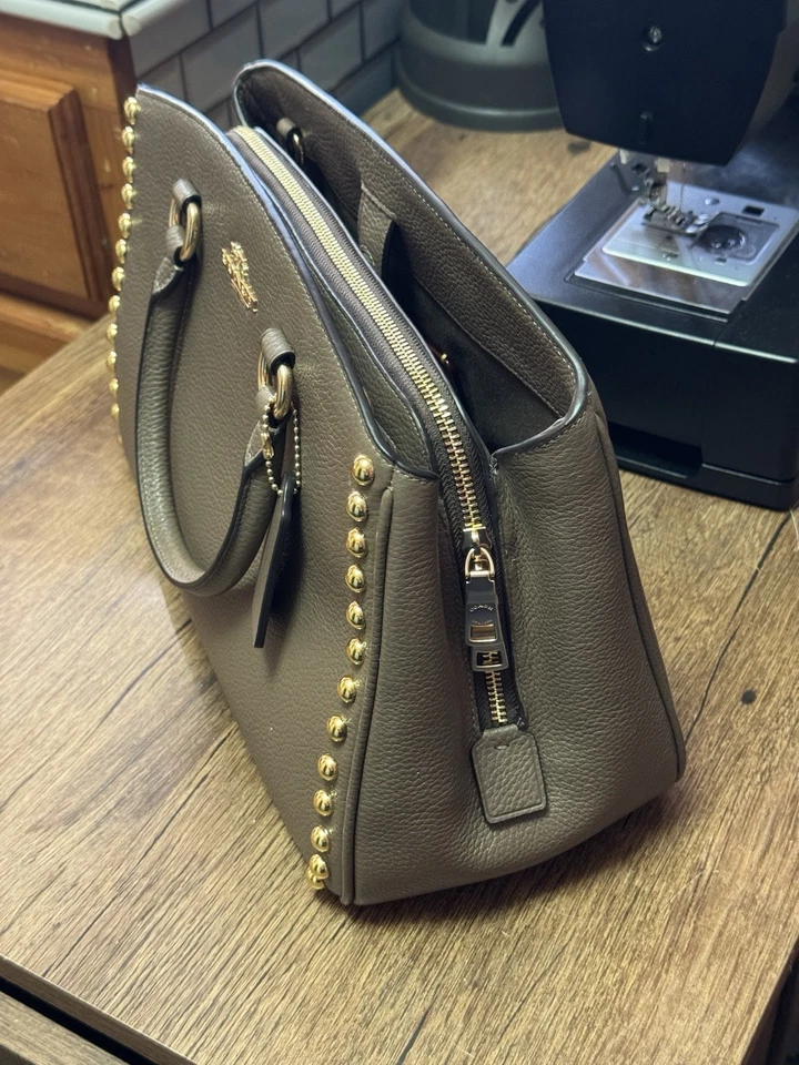 NWT  Coach Savannah Carryall Bag up-crafted with rivets - Image 4 of 4