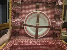 Picnic Time Large Hand Woven Bamboo Picnic Basket With Service For 4. Never Used