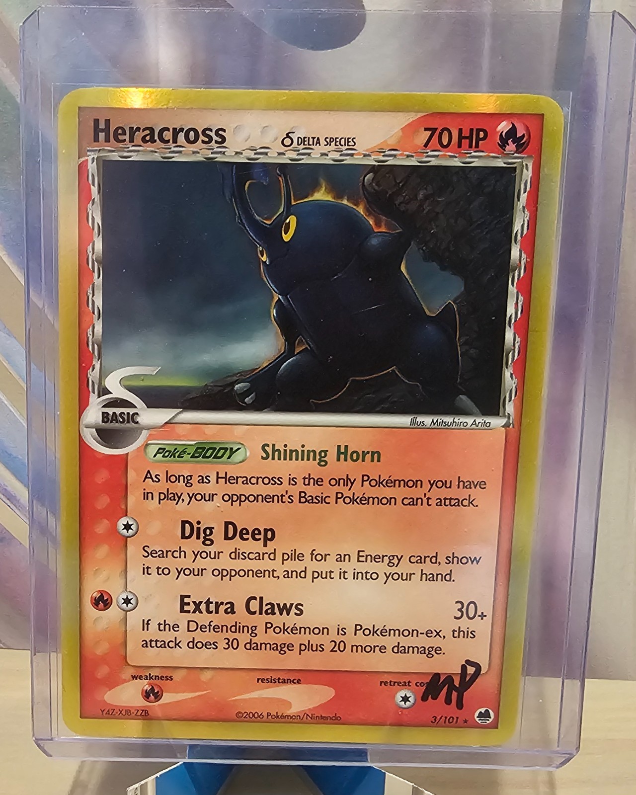 Heracross (Delta Species) 3/101 Dragon Frontiers Reverse Holo