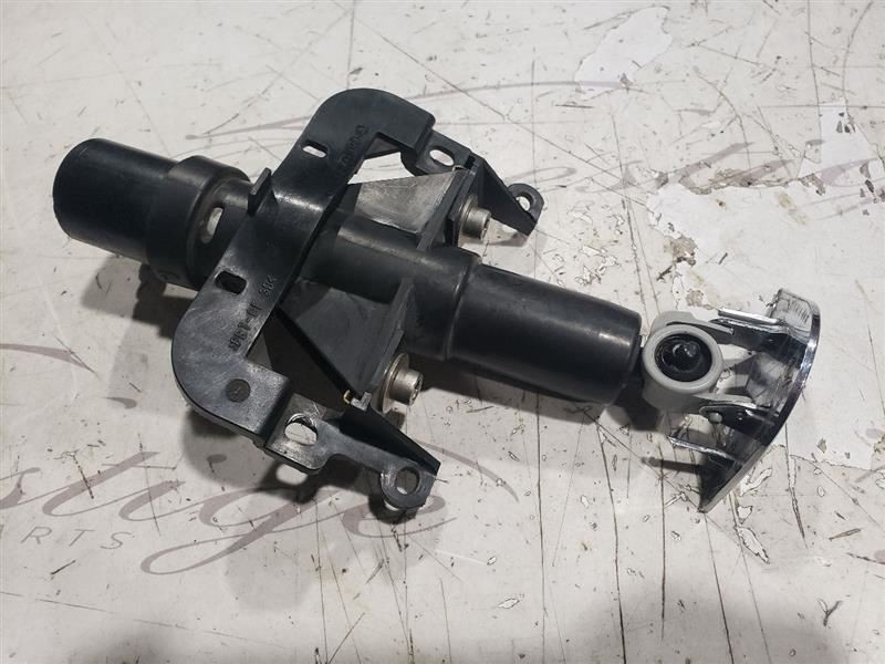 Maserati Quattroporte 03-08 Headlight Washer Motor Right OEM 04 05 06 07 