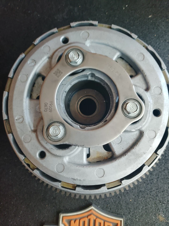 🏍OEM HARLEY-DAVIDSON 2018 STREET GLIDE FLHX EMBREAGEM COM PLACAS CUBO CESTA🏍 - Imagem 2 de 4