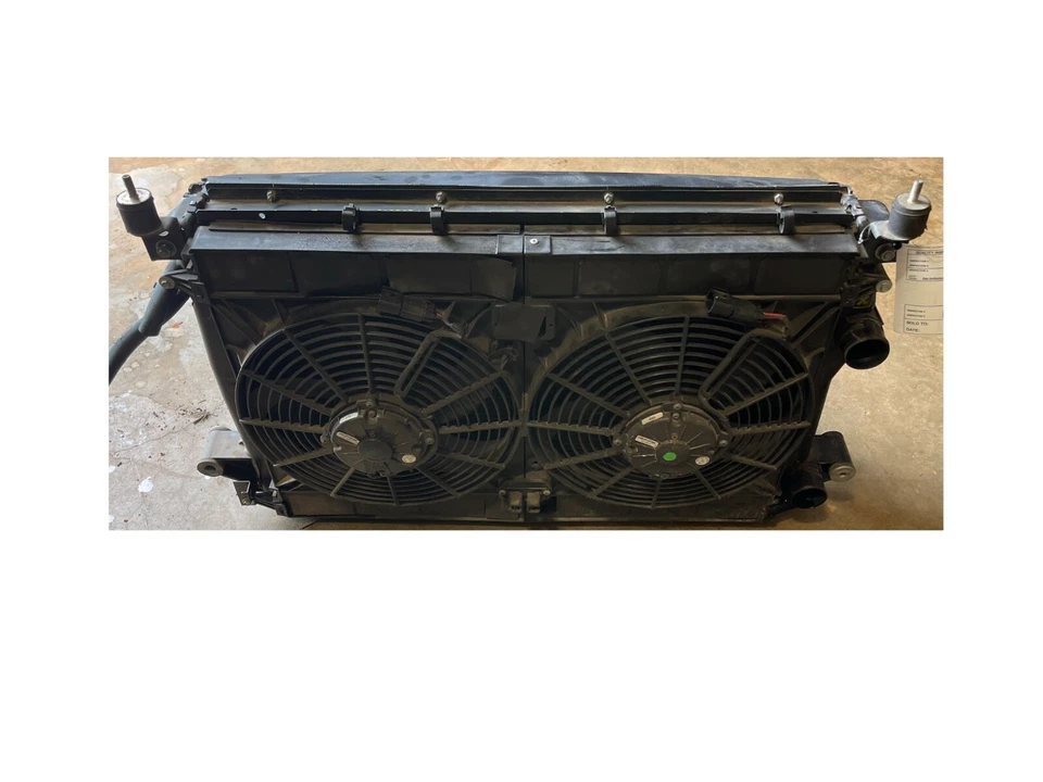 MASERATI CUPÉ GT 2005-2007 4,2 L motor radiador refrigeración por agua refrigerante ventilador OEM Foto 4 de 4